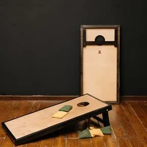 Деревянная крафтовая игра - Корнхолл в помещении