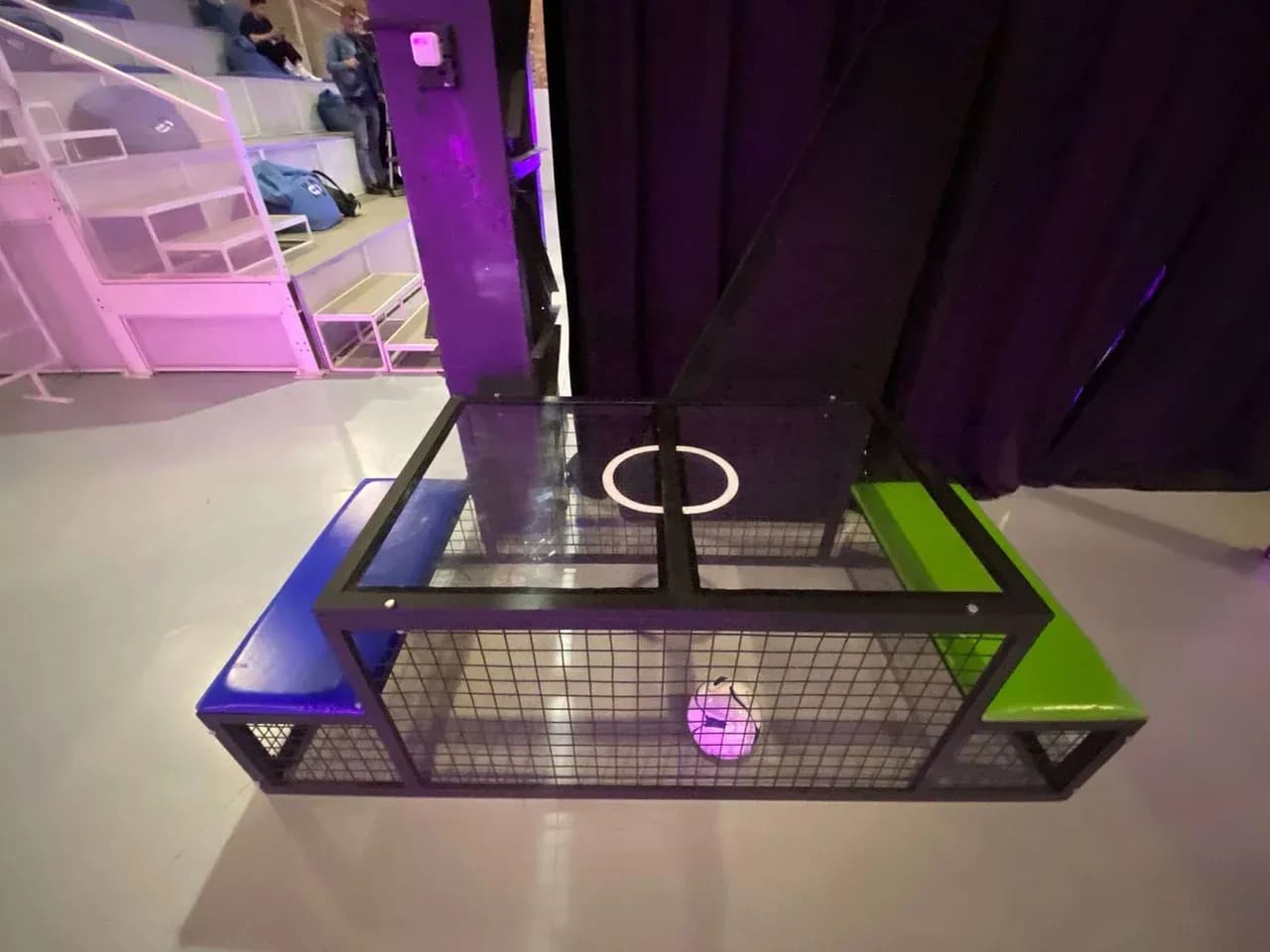 Сабсоккер в помещении на продажу