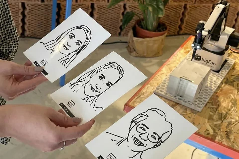 Несколько готовых карточек скетч бот