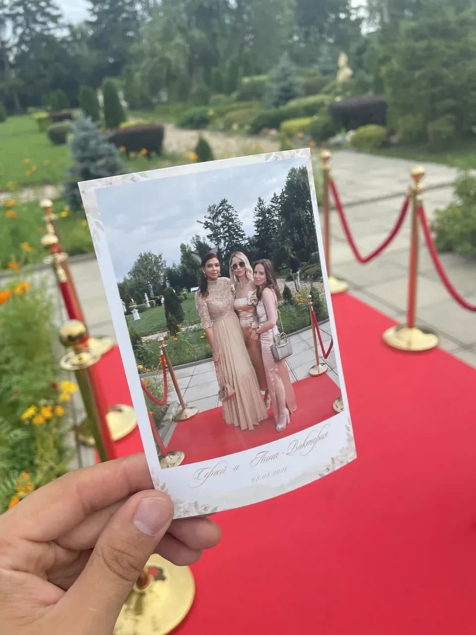 Фото из фотозеркала: пример моментальной распечатки на мероприятии